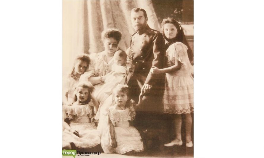 вся семья в год рождения престолонаследника 1904 год (Копировать) (Копировать)