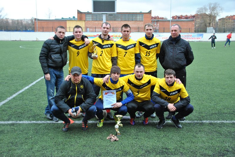 Команда VICTORIA - 2 место в Первенстве Пушкинского района по футболу