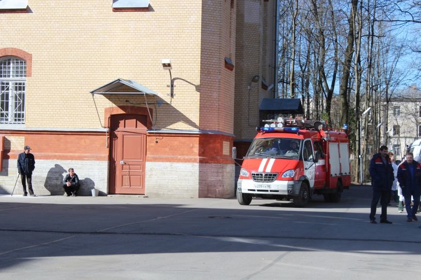 23 апреля, учебная тренировка, пожар, противотуберкулезный диспансер, город Пушкин
