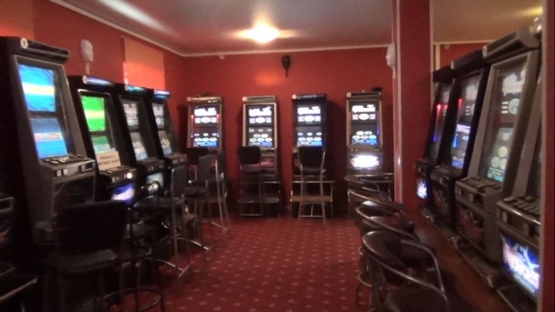 В Пушкине обнаружили бордель и зал игровых автоматов (фото) - фото 1