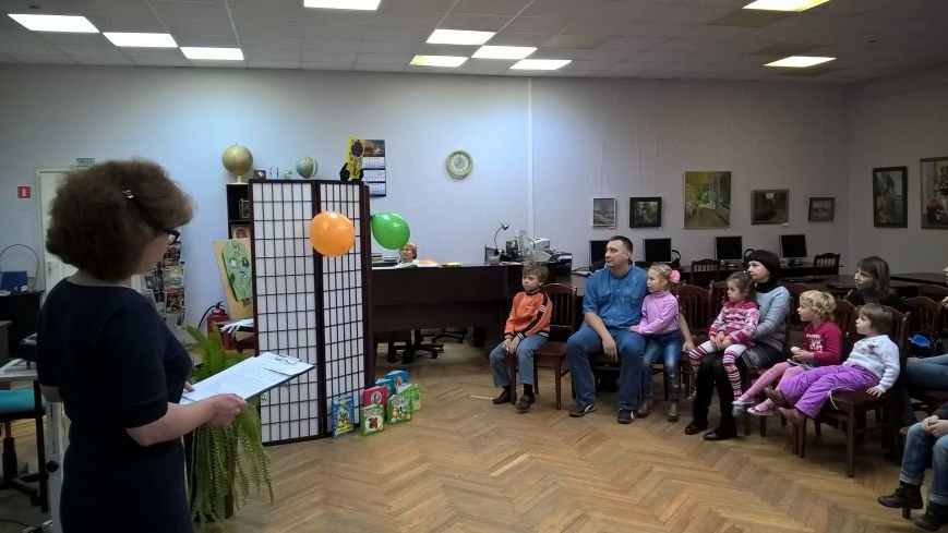 В библиотеке им. Мамина-Сибиряка маленьких читателей знакомили с книгами, фото-1