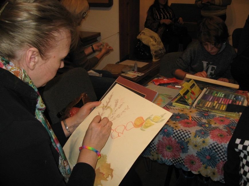 В Доме-музее П.П.Чистякова прошел второй мастер-класс по рисованию сухой пастелью (фото) - фото 1