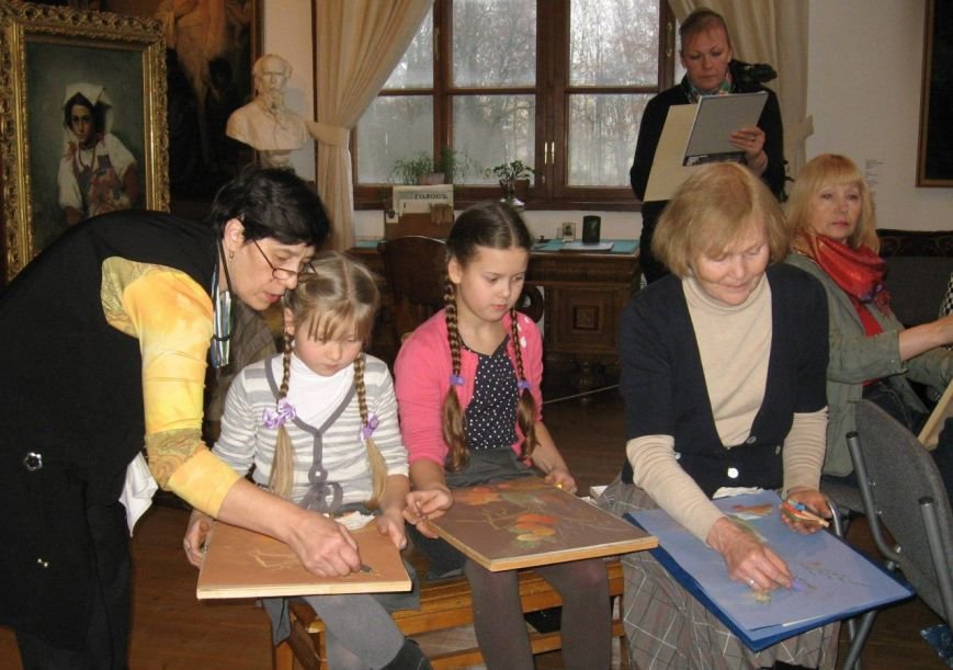 В Доме-музее П.П.Чистякова прошел второй мастер-класс по рисованию сухой пастелью, фото-1
