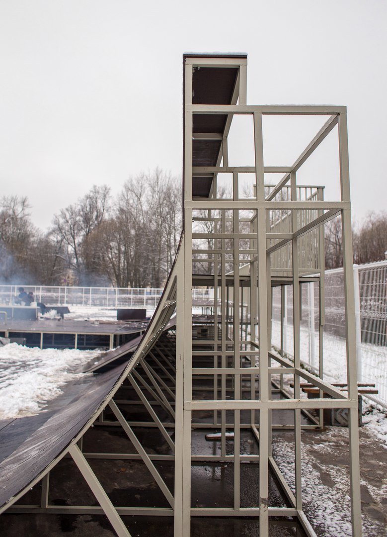 Опасный для жизни скейтпарк построили в городе Пушкине (фото) - фото 1