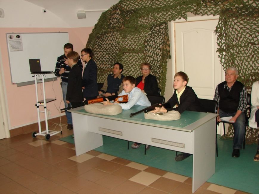 Пятиклассники из Пушкина соревновались в разборке АК-74 (фото) - фото 1
