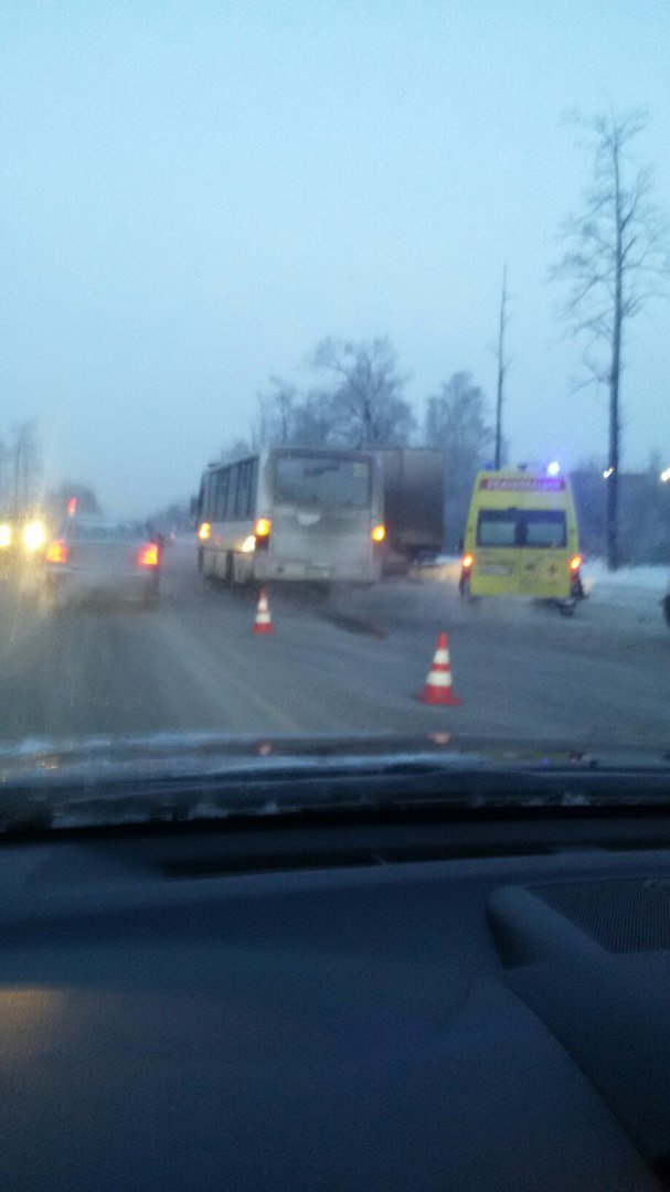 ДТП на Московском шоссе: шестеро пассажиров маршрутки госпитализированы (фото) - фото 1