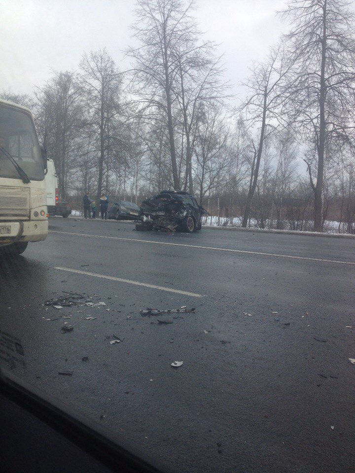 ДТП с жертвами на Московском шоссе: столкнулись две легковушки, грузовик и маршрутка (фото) - фото 1