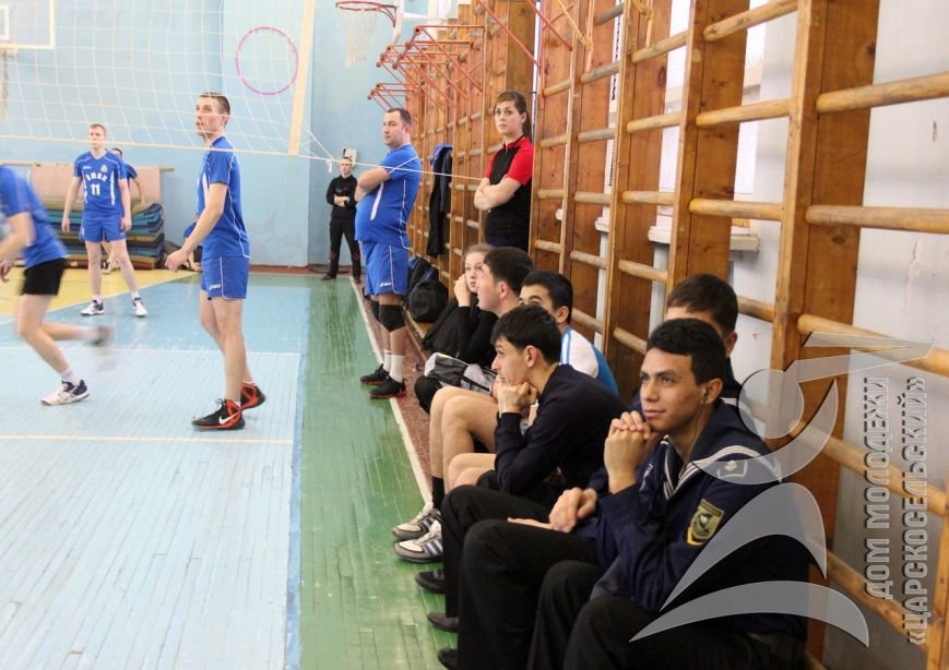 Спортсмены из Мозамбика и Вьетнама сразились в волейбол в Пушкине (фото) - фото 1