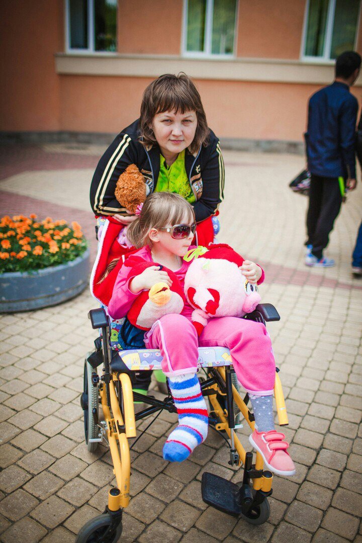 Жители города Пушкина поздравили маленьких пациентов из института им. Турнера с Днем защиты детей, фото-3