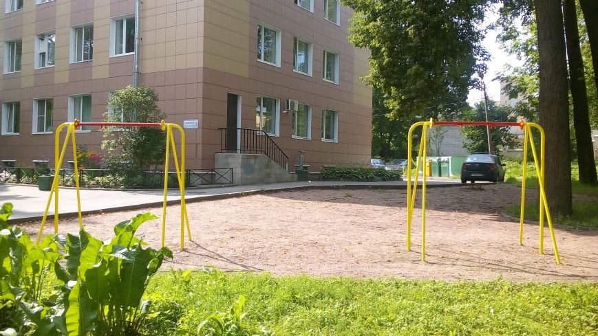 У детской поликлиники в Пушкине вновь появилась игровая площадка, фото-1