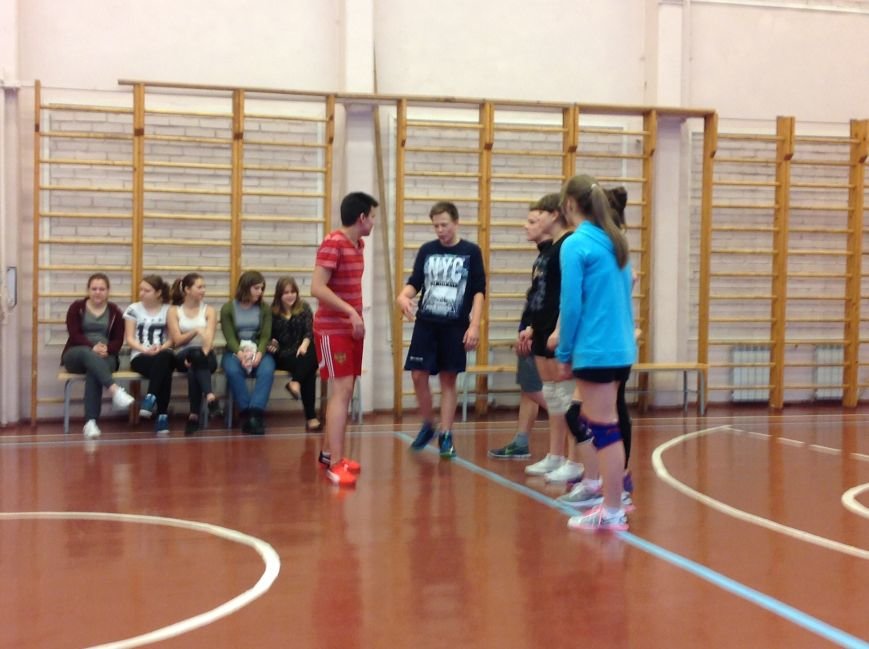 Ученики школы №409 приняли участие в соревновании по волейболу, фото-1